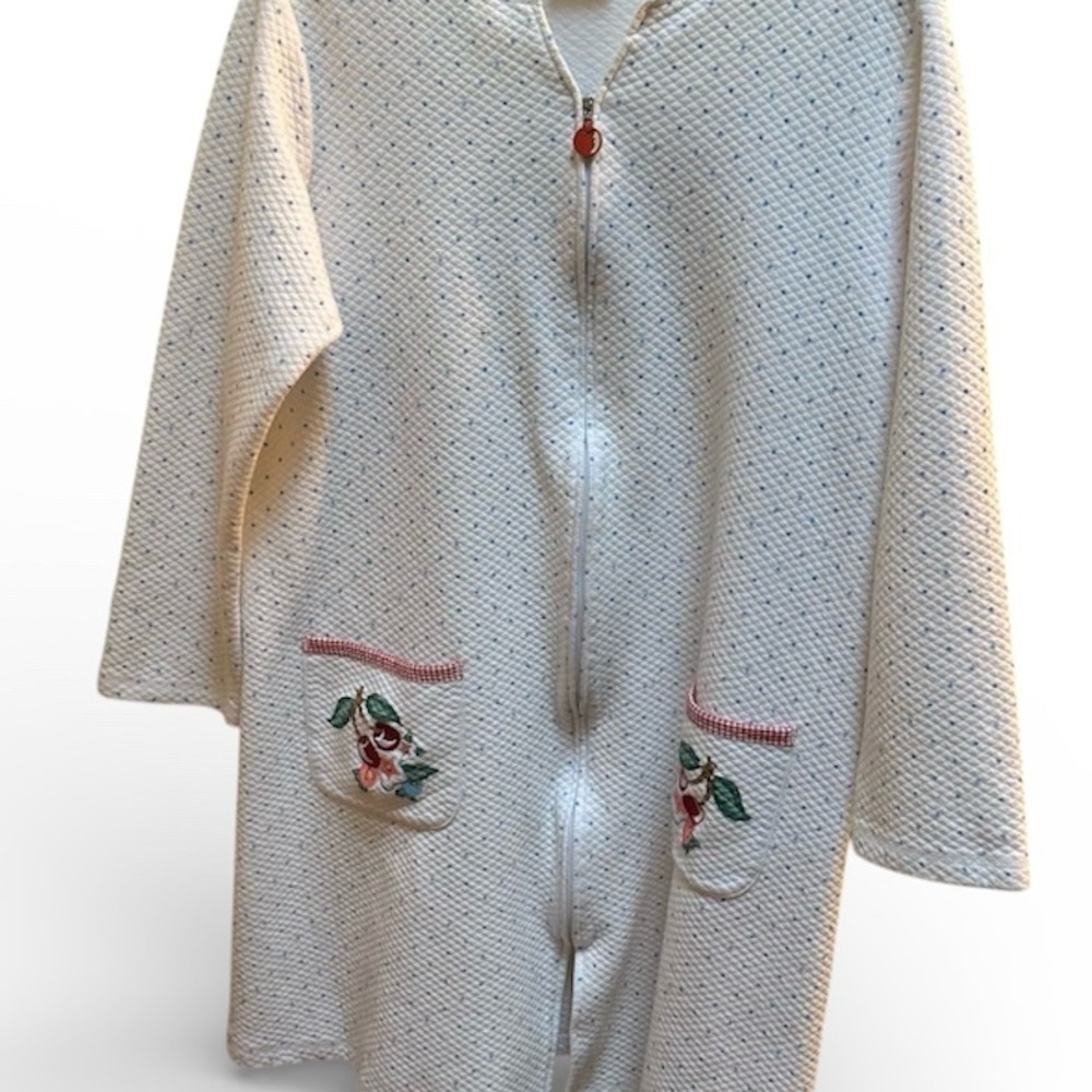 Dream Wear Mary Englebriet Cherries White Quilted Robe L - Picture 2 of 11